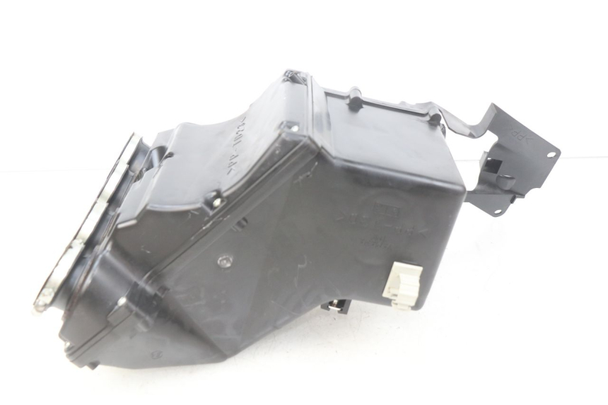 photo de CAJA DE AIRE YAMAHA FJR ABS 1300 (2016 - 2020) - Primer plano técnico