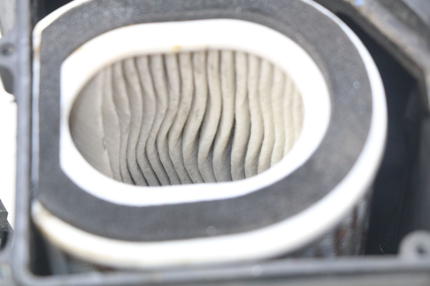 photo de CAJA DE AIRE YAMAHA FJR ABS 1300 (2006 - 2012) - Detalles de los puntos de fijación