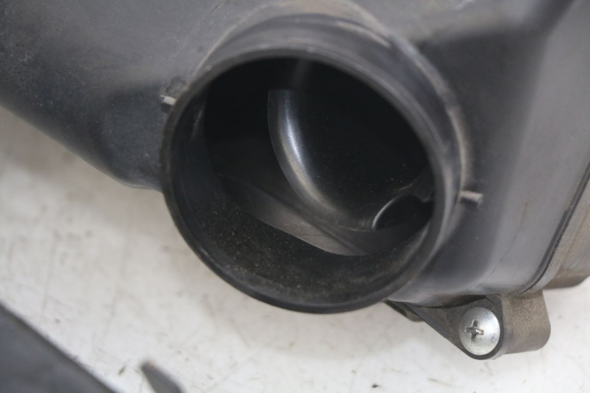 photo de CAJA DE AIRE HONDA FJS SILVERWING SILVER WING 400 (2009 - 2016) - Primer plano técnico