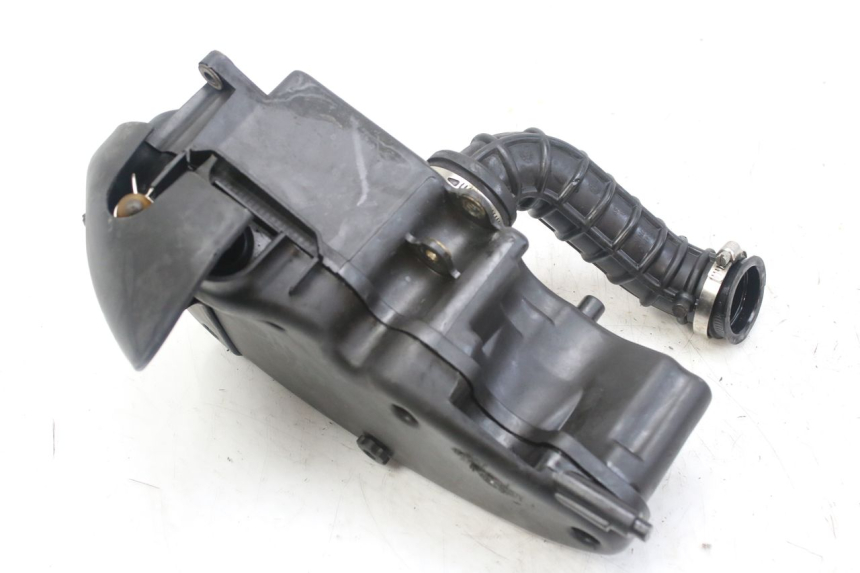 photo de CAJA DE AIRE PIAGGIO FLY 4T 50 (2013 - 2017) - Primer plano técnico