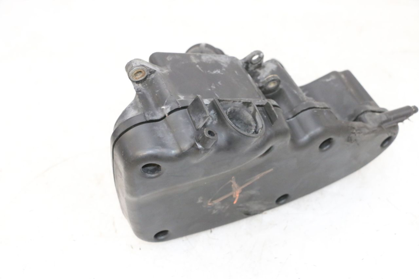 photo de CAJA DE AIRE PIAGGIO FLY 4T 50 (2013 - 2017) - Primer plano técnico