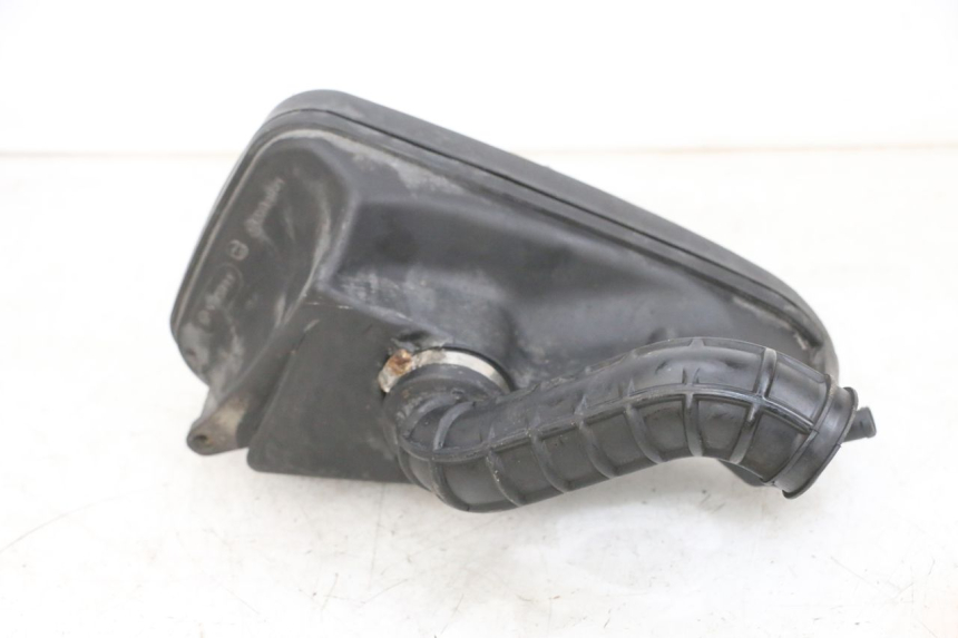 photo de CAJA DE AIRE PIAGGIO FLY 4T 50 (2013 - 2017) - Detalles de los puntos de fijación