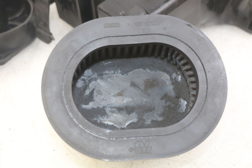 photo de CAJA DE AIRE YAMAHA FZS FAZER 600 (1998 - 2001) - Recambio usado revisado