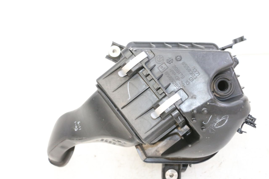 photo de CAJA FILTRO BMW G310 R 310 (2016 - 2020) - Primer plano técnico