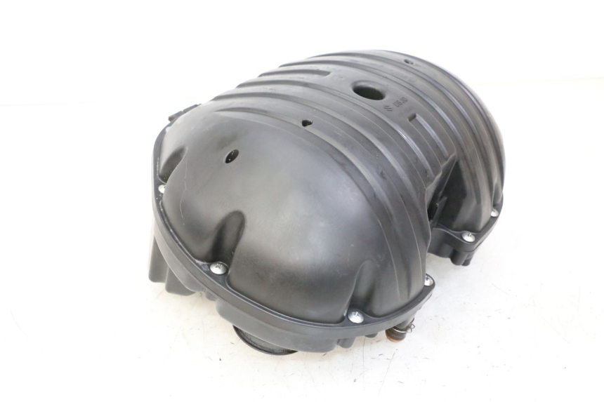 photo de CAJA FILTRO SUZUKI GSR 750 (2011 - 2017) - Detalles de los puntos de fijación