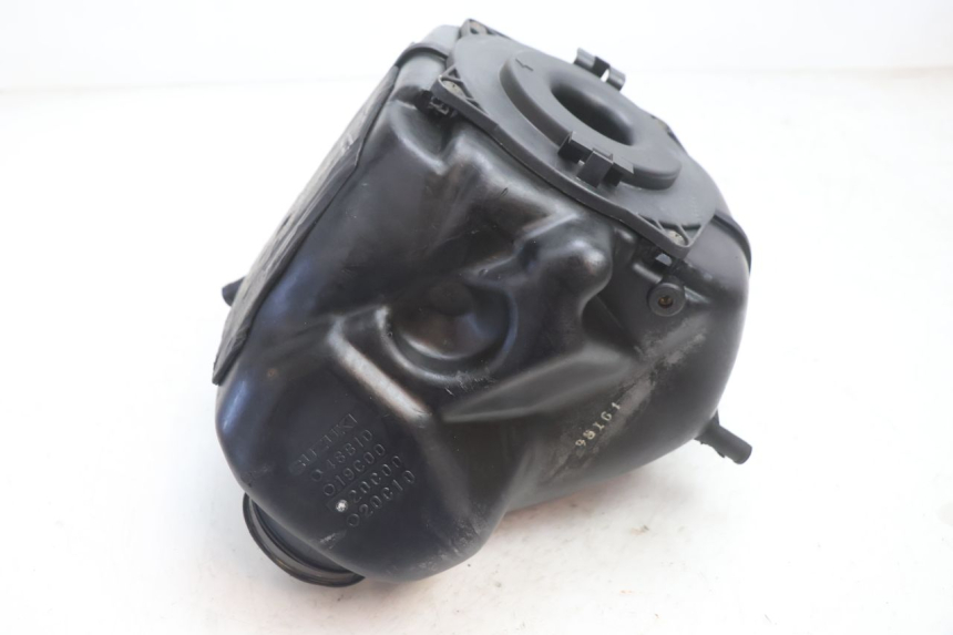 photo de CAJA FILTRO SUZUKI GSX F GSXF 750 (1988 - 1998) - Primer plano técnico