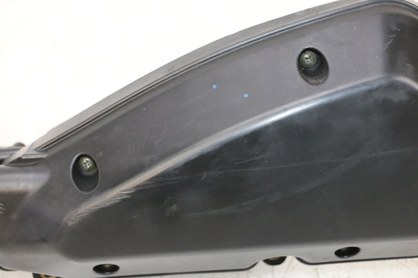 photo de CAJA DE AIRE PEUGEOT KISBEE 4T 50 (2010 - 2017) - Estado de la superficie y material