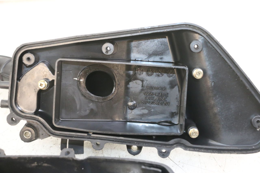 photo de CAJA DE AIRE KYMCO DINK 4T 50 (2007 - 2018) - Estado de la superficie y material