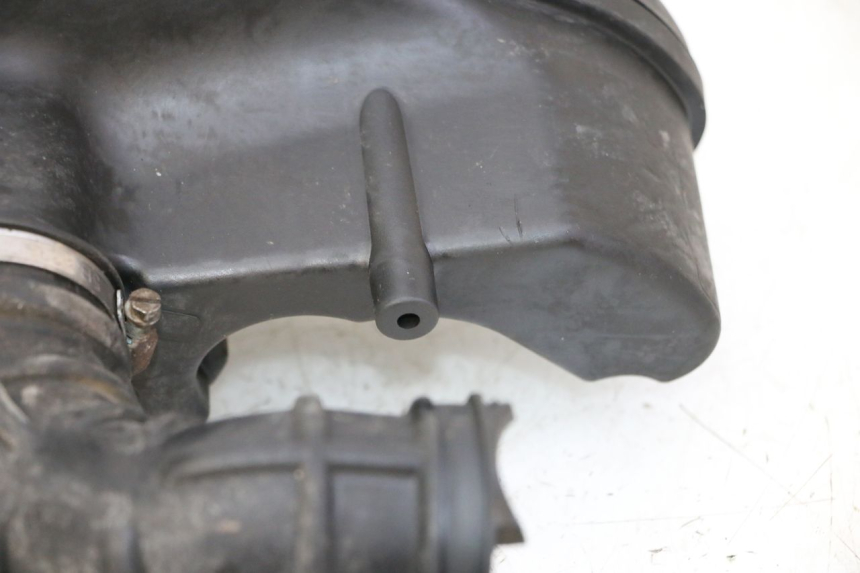 photo de CAJA FILTRO PIAGGIO LXV 4T 50 (2009 - 2013) - Primer plano técnico