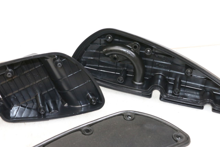 photo de CAJA FILTRO PIAGGIO MP3 HPE 350 (2018 - 2020) - Detalles de los puntos de fijación