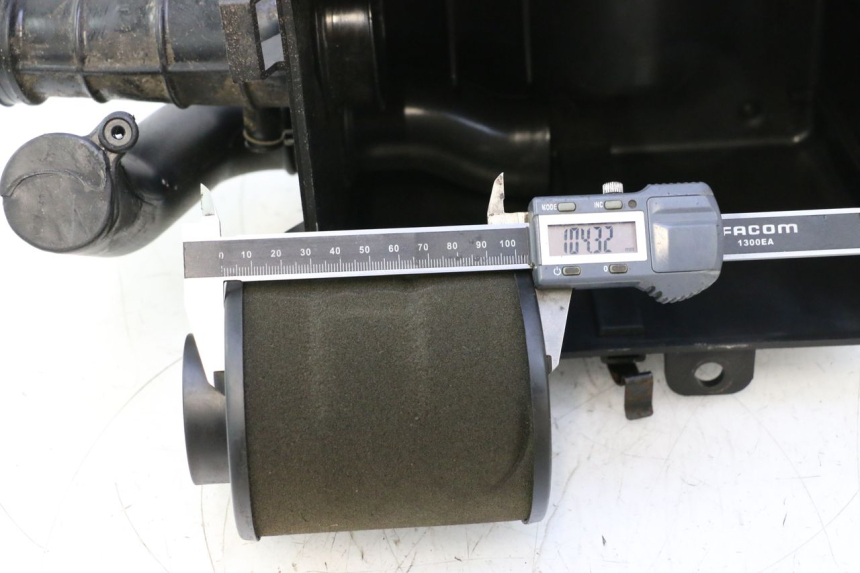photo de CAJA FILTRO KYMCO MXU R 250 (2004 - 2010) - Estado de la superficie y material