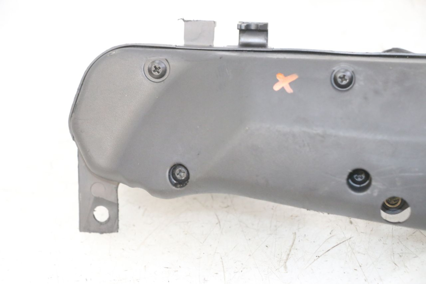 photo de CAJA DE AIRE PIAGGIO NEW TYPHOON 50 (2018 - 2021) - Primer plano técnico