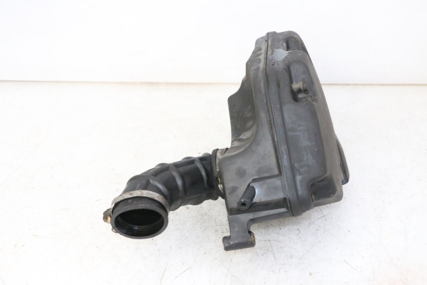 photo de CAJA FILTRO PIAGGIO VESPA GRANTURISMO 200 (2004 - 2005) - Primer plano técnico