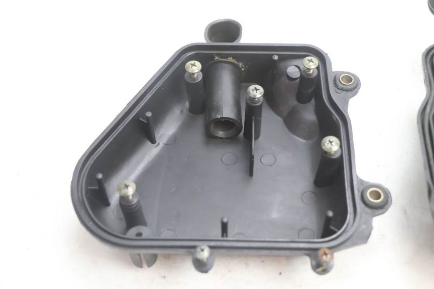 photo de CAJA DE AIRE TNT MOTOR ROMA 10' 2T 50 (2011 - 2018) - Detalles de los puntos de fijación