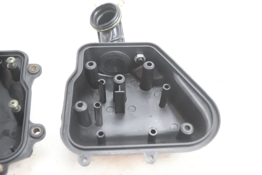 photo de CAJA FILTRO TNT MOTOR ROMA 12' 2T 50 (2007 - 2018) - Estado de la superficie y material