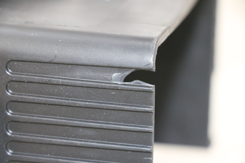 photo de CAJA FILTRO ROYAL ENFIELD SCRAM 411 (2022 - 2024) - Detalles de los puntos de fijación