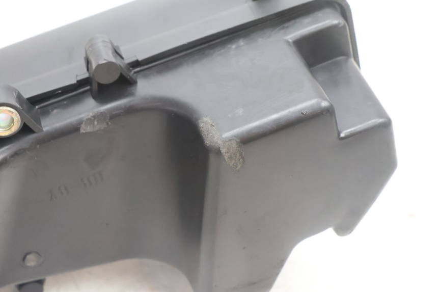 photo de CAJA FILTRO JM MOTORS SANTANA EVO 50 (2024 - 2026) - Detalles de los puntos de fijación