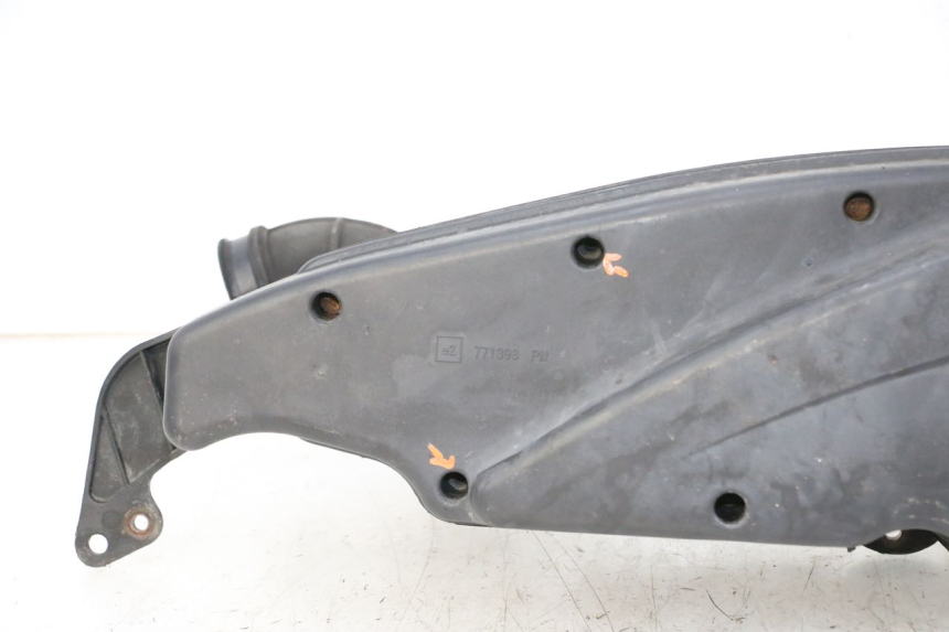 photo de CAJA DE AIRE PEUGEOT SATELIS 125 (2006 - 2009) - Primer plano técnico