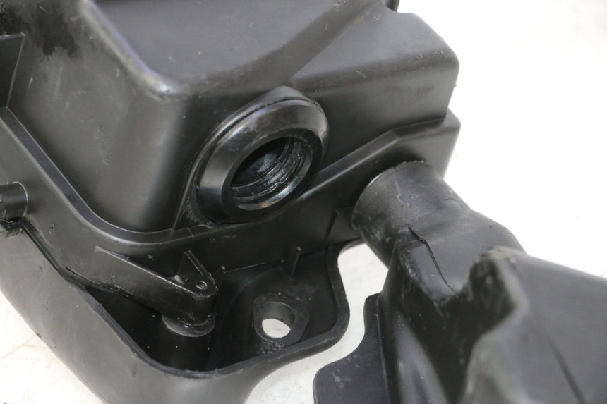photo de CAJA DE AIRE PEUGEOT TREKKER 50 (1995 - 2004) - Primer plano técnico