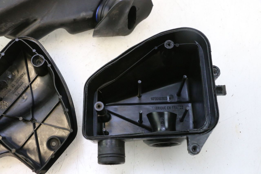 photo de CAJA DE AIRE PEUGEOT TREKKER 50 (1995 - 2004) - Marcados y referencias originales