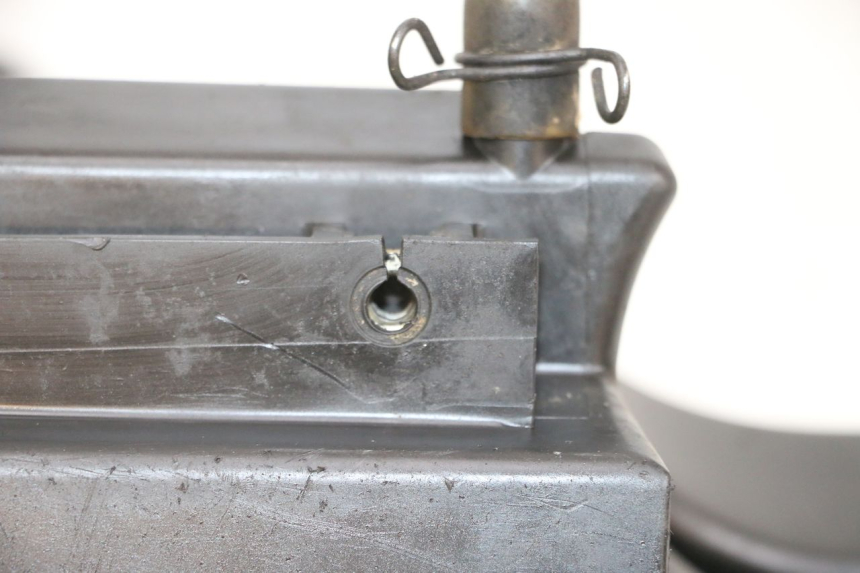 photo de CAJA FILTRO YAMAHA TTR 125 (2000 - 2020) - Otra perspectiva