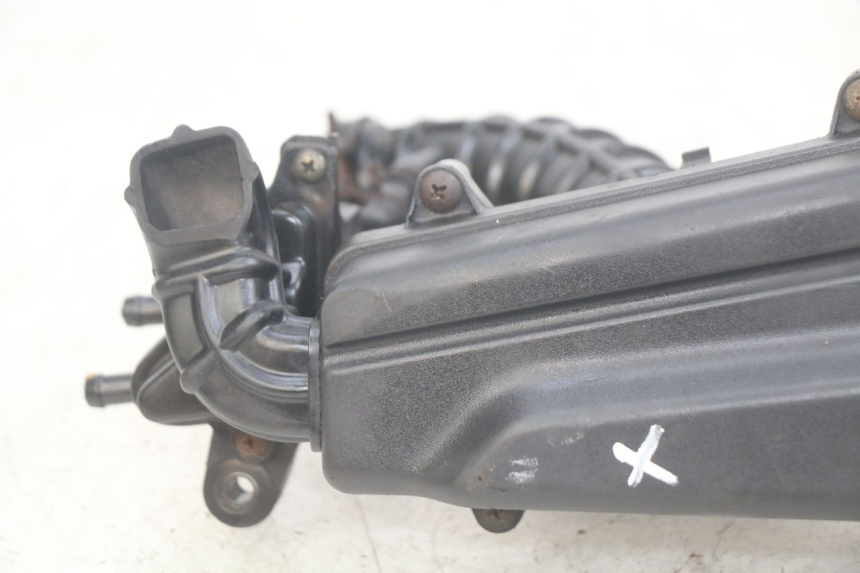 photo de CAJA DE AIRE PEUGEOT TWEET 4T 50 (2018 - 2022) - Detalles de los puntos de fijación