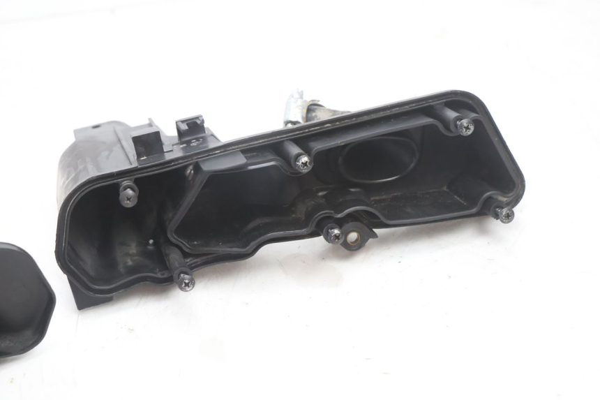 photo de CAJA FILTRO PIAGGIO TYPHOON 50 (2000 - 2009) - Estado de la superficie y material