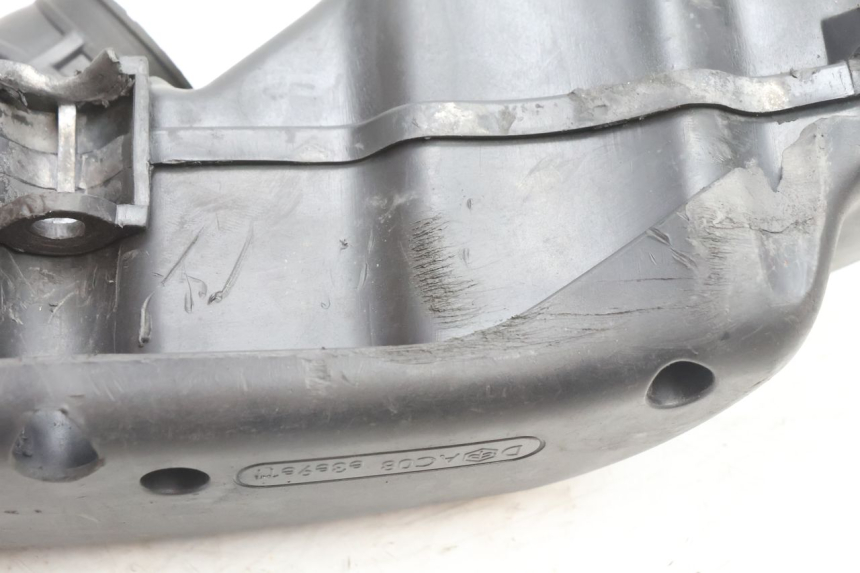 photo de CAJA FILTRO PIAGGIO VESPA PRIMAVERA 2T 50 (2013 - 2018) - Detalles de los puntos de fijación