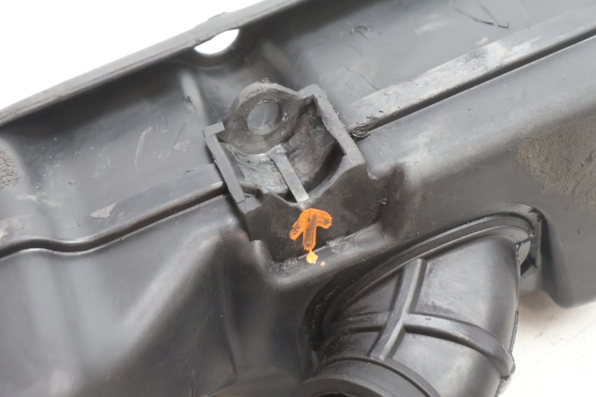 photo de CAJA FILTRO PIAGGIO VESPA PRIMAVERA 2T 50 (2013 - 2018) - Estado de la superficie y material