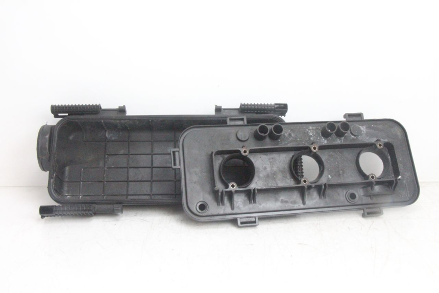 photo de CAJA FILTRO YAMAHA WAVE RUNNER GP R 1200 (2000 - 2003) - Detalles de los puntos de fijación