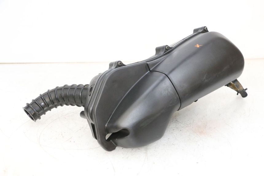 photo de CAJA DE AIRE YAMAHA XMAX X-MAX 125 (2006 - 2009) - Detalles de los puntos de fijación