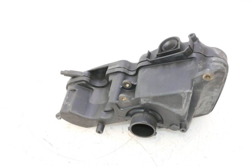 photo de CAJA FILTRO PIAGGIO X8 STREET 125 (2006 - 2007) - Primer plano técnico