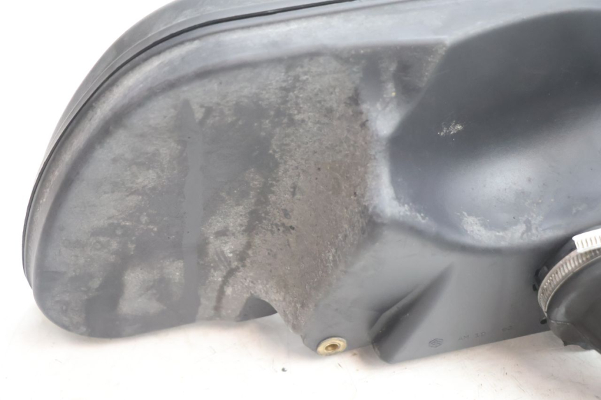 photo de CAJA DE AIRE PIAGGIO X9 EVOLUTION 125 (2003 - 2007) - Detalles de los puntos de fijación