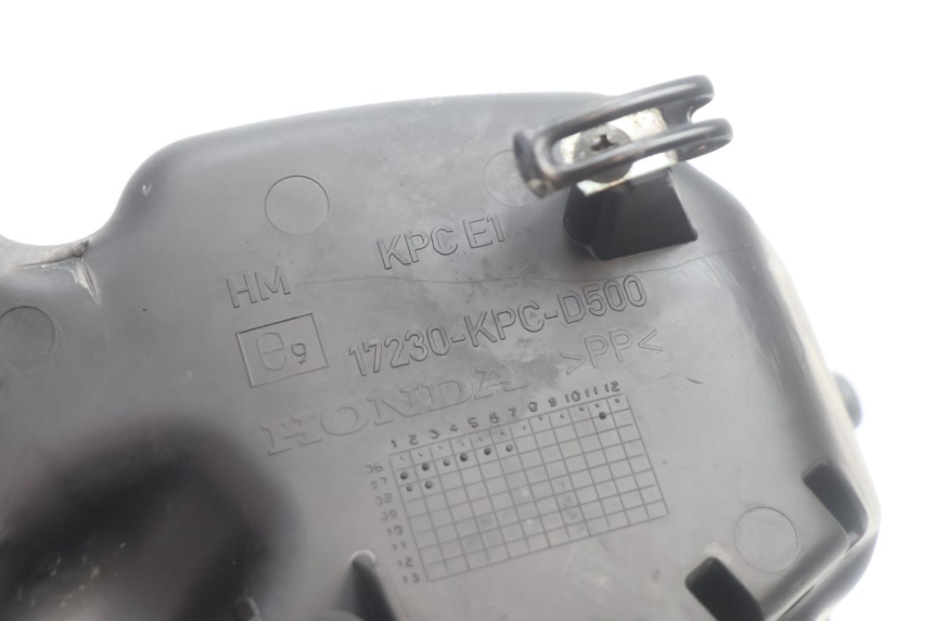 photo de CAJA FILTRO HONDA XLV VARADERO 125 (2007 - 2012) - Primer plano técnico