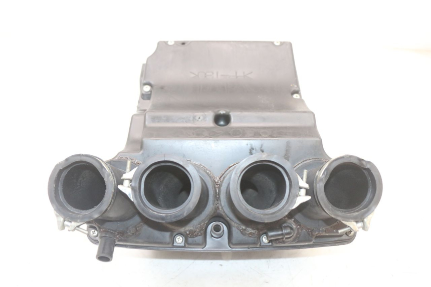 photo de CAJA DE AIRE YAMAHA FJR ABS 1300 (2006 - 2012) - Detalles de los puntos de fijación