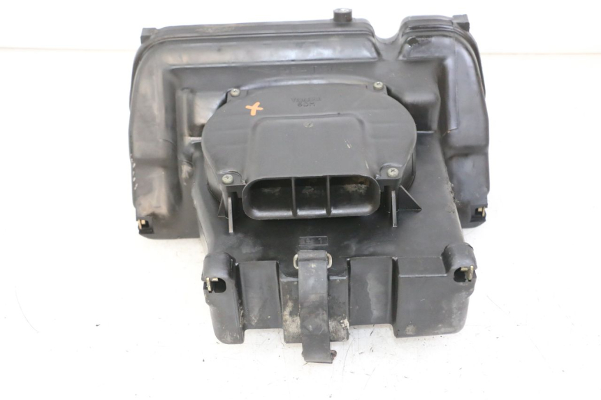photo de CAJA FILTRO YAMAHA FZS FAZER 600 (2001 - 2003) - Primer plano técnico