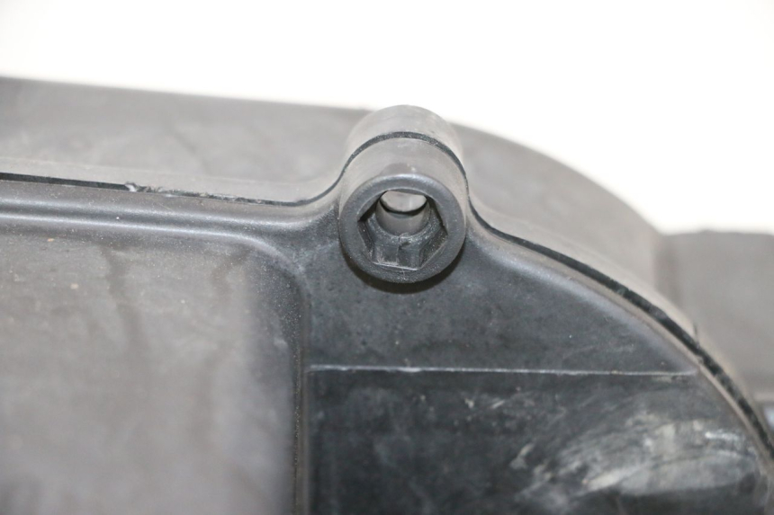 photo de CAJA DE AIRE YAMAHA YP MAJESTY 125 (2002 - 2006) - Detalles de los puntos de fijación