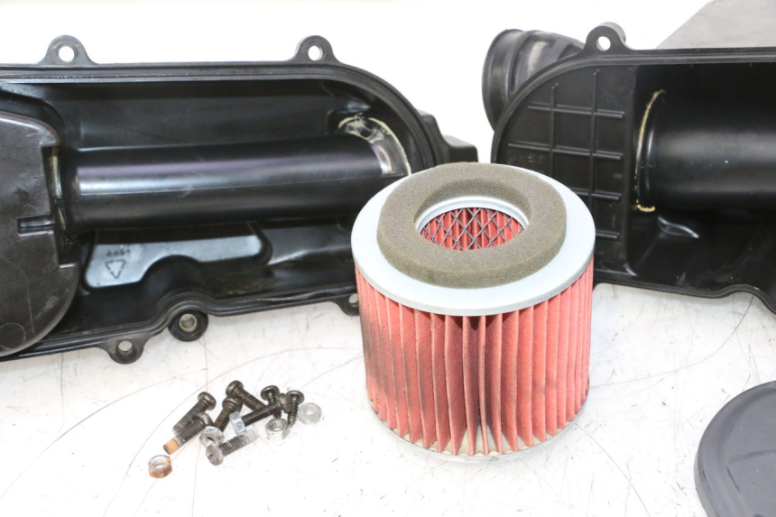photo de CAJA DE AIRE YAMAHA YP MAJESTY 125 (2002 - 2006) - Zoom estado de uso