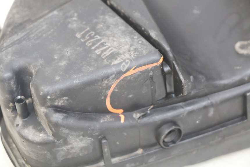 photo de CAJA DE AIRE YIYING YY125T 125 (2006 - 2014) - Detalle de la pieza