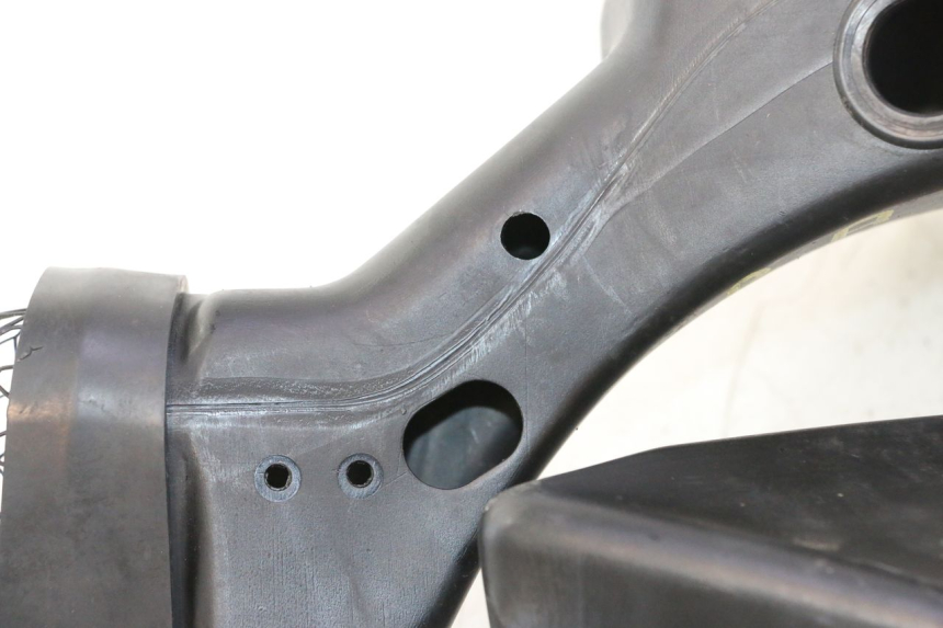 photo de CAJA DE AIRE KAWASAKI ZZR 600 (1995 - 2004) - Zoom sobre los componentes
