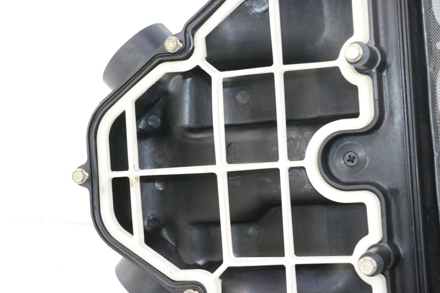 photo de CAJA DE AIRE KAWASAKI ZZR 600 (1995 - 2004) - Zoom estado de uso