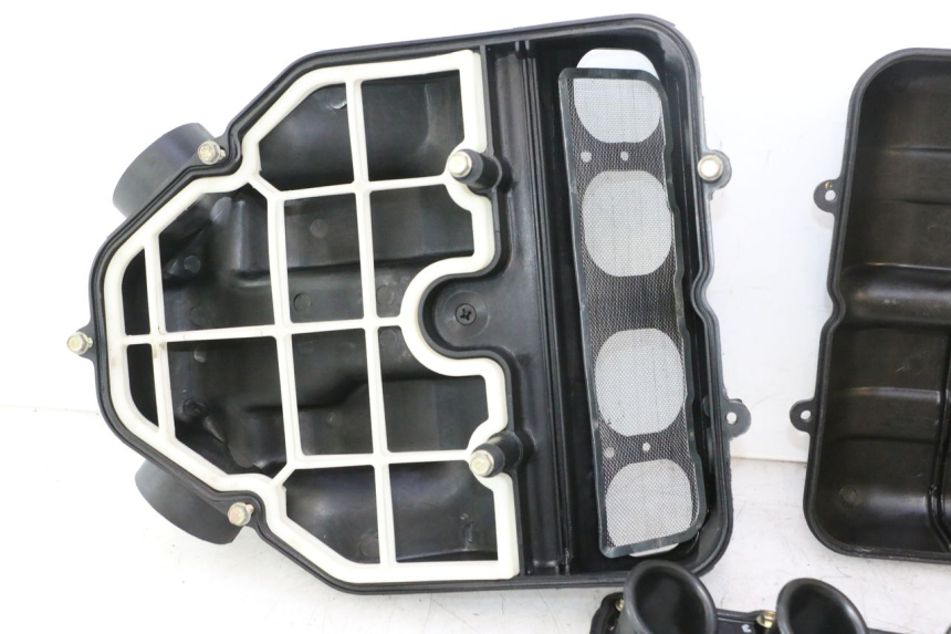 photo de CAJA DE AIRE KAWASAKI ZZR 600 (1995 - 2004) - Otra perspectiva