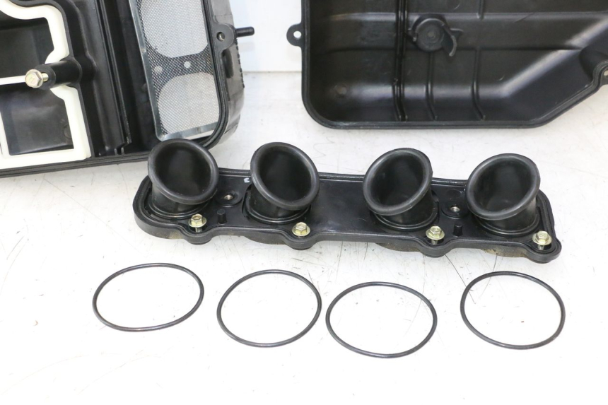 photo de CAJA DE AIRE KAWASAKI ZZR 600 (1995 - 2004) - Vista general del producto