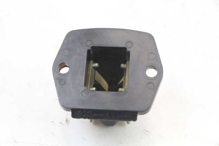 photo de ADMISION APRILIA SR MOTARD 50 (2012 - 2018) - Primer plano técnico