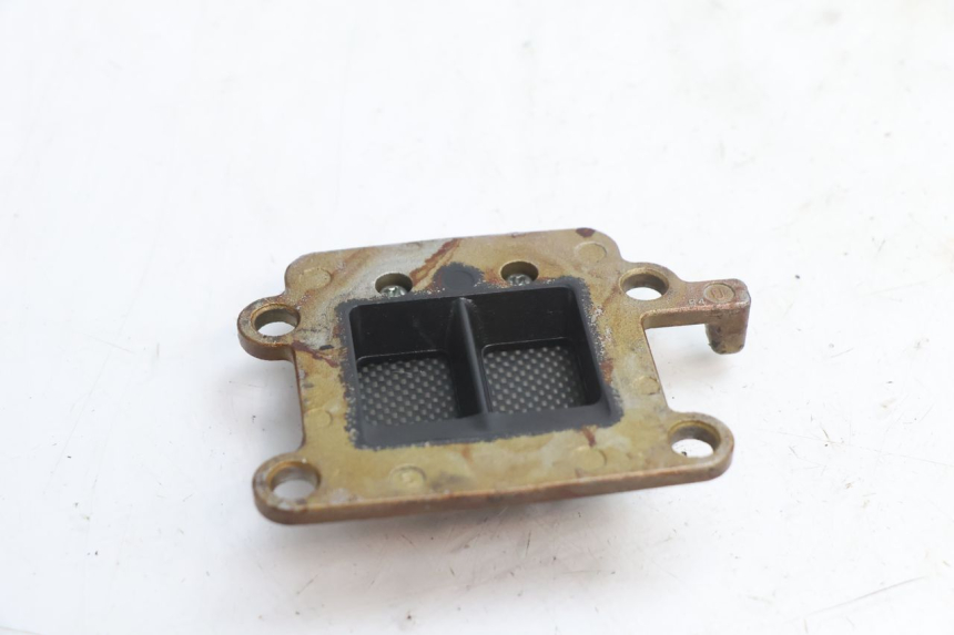 photo de CAJA DE LáMINAS MBK BOOSTER SPIRIT 50 (1999 - 2003) - Otra perspectiva