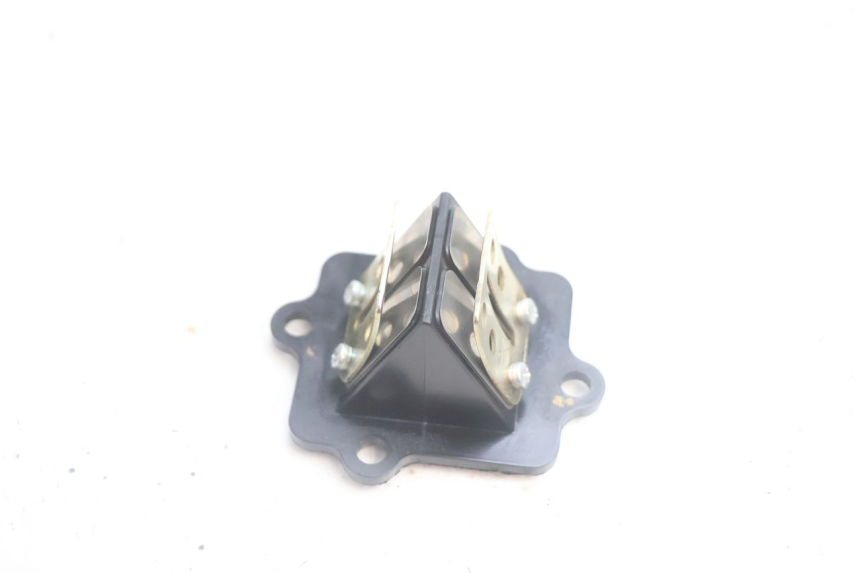 photo de ADMISION MBK MACH G AC 50 (2002 - 2014) - Otra perspectiva