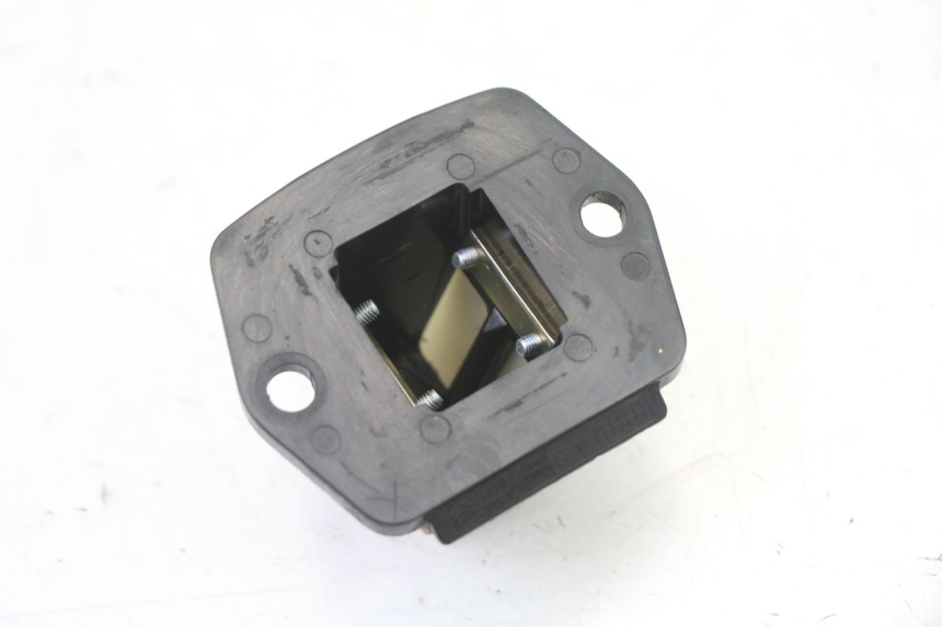 photo de ADMISION PIAGGIO NEW TYPHOON 50 (2018 - 2021) - Primer plano técnico