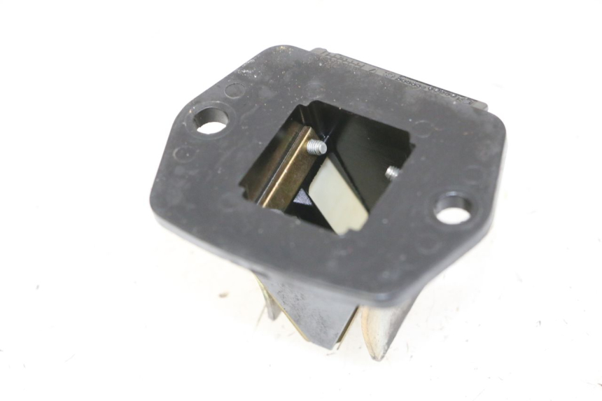 photo de CAJA DE LáMINAS PIAGGIO VESPA S 2T 50 (2007 - 2014) - Otra perspectiva