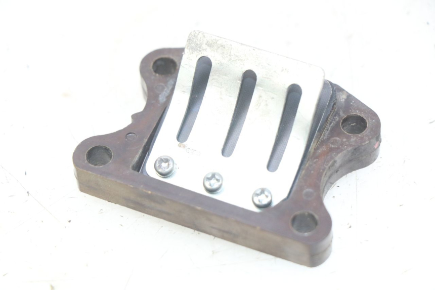 photo de CAJA DE LáMINAS PEUGEOT TKR TREKKER FURIOUS 50 (2005 - 2014) - Zoom estado de uso