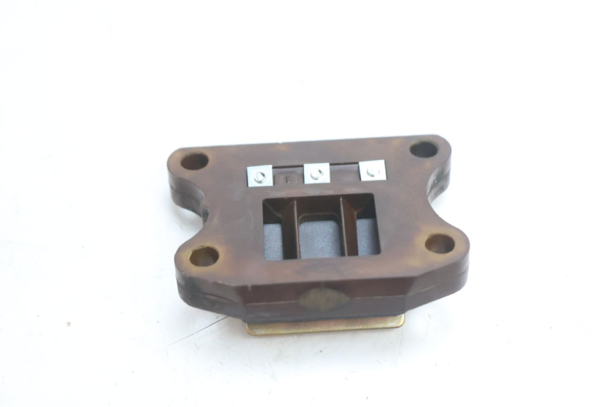 photo de ADMISION PEUGEOT TREKKER 50 (1995 - 2004) - Otra perspectiva